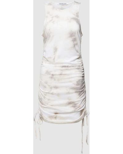 Calvin Klein Midikleid im Batik-Look Modell 'TIE DYE SIDE GATHERING' - Weiß