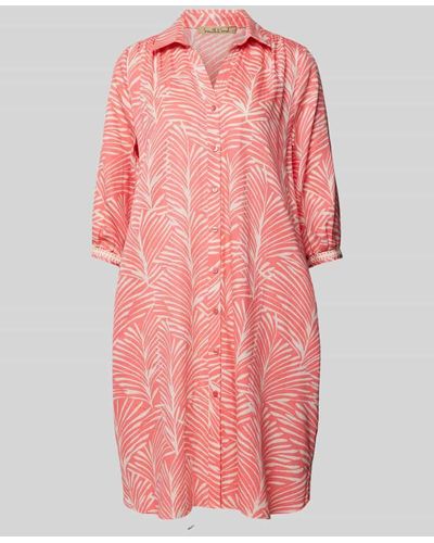 Smith & Soul Knielanges Kleid mit Allover-Print - Pink