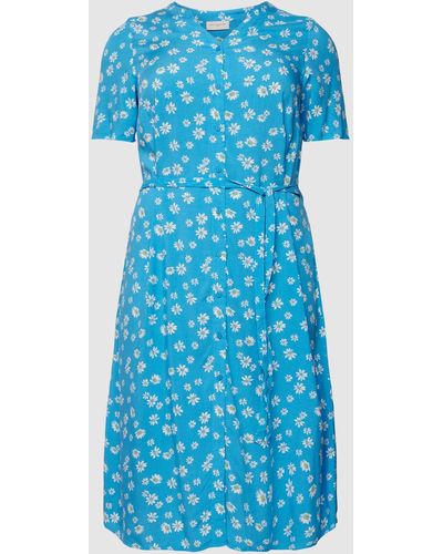Only Carmakoma PLUS SIZE Blusenkleid aus Viskose mit floralem Print - Blau