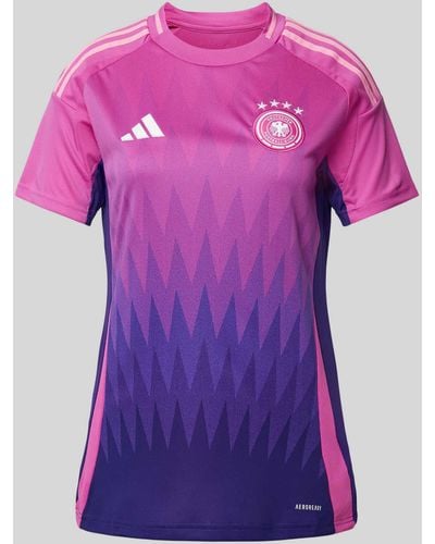 adidas T-Shirt mit Motiv- und Logo-Stitching - Pink