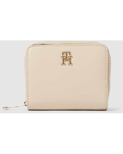 Tommy Hilfiger Portemonnaie mit Label-Applikation Modell 'ICONIC TOMMY' - Natur