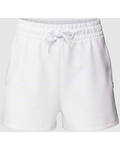 Lacoste Shorts mit Gesäßtasche - Weiß