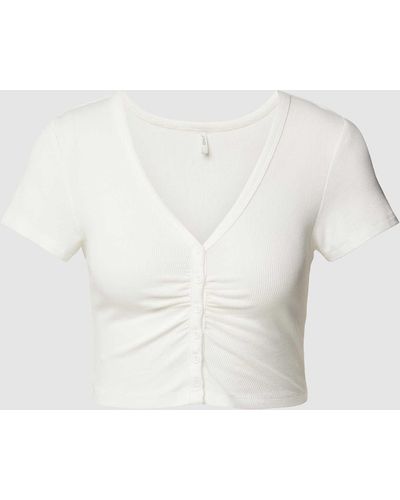 ONLY Cropped T-Shirt mit Knopfleiste Modell 'BELIA' - Weiß