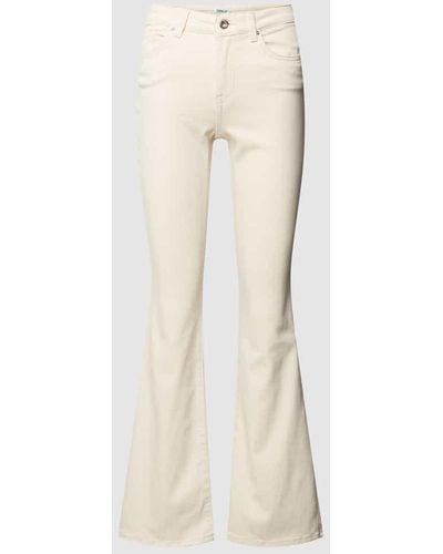 ONLY Flared Fit Jeans mit Label-Details - Natur