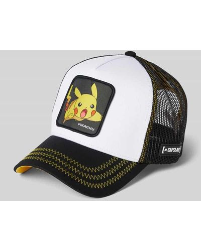 Capslab Trucker Cap mit Motiv-Badge Modell 'Pikachu' - Schwarz