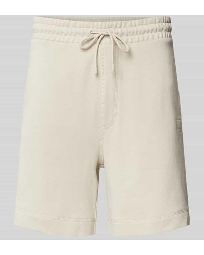 BOSS Shorts mit Label-Patch Modell 'Sewalk' - Natur