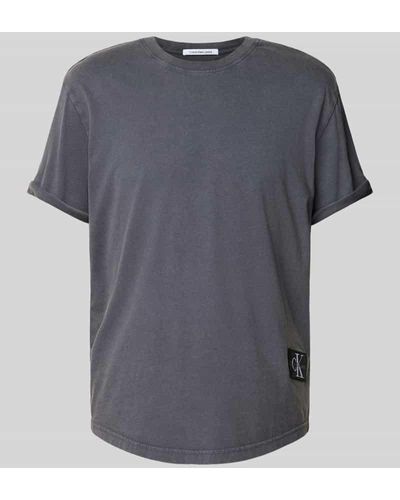 Calvin Klein T-Shirt mit Label-Badge - Grau
