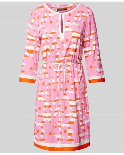Marc Cain Knielanges Kleid mit Allover-Muster - Pink