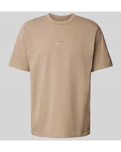 Nike T-Shirt mit Label-Stitching - Natur