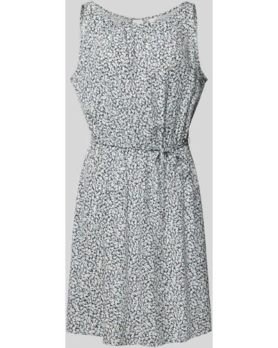 QS Knielanges Kleid mit Allover-Print - Grau