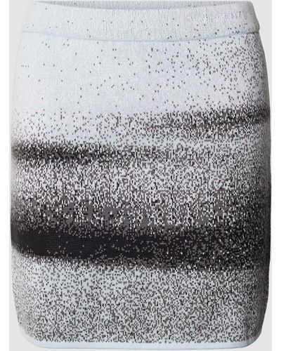 Calvin Klein Minirock mit Allover-Muster Modell 'SPRAY' - Grau