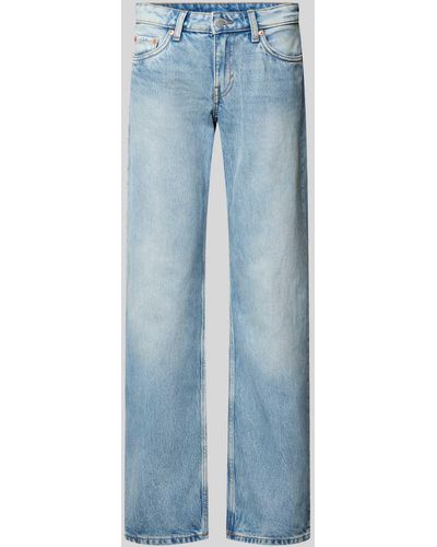 Weekday Straight Fit Jeans im Used-Look Modell 'Arrow' - Blau
