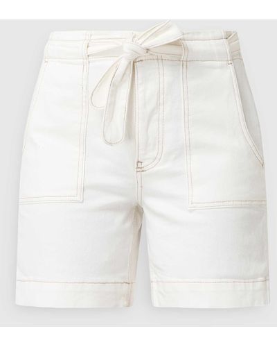 Pieces High Waist Jeansshorts mit Taillengürtel Modell 'Vinna' - Weiß