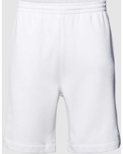 Lacoste Regular Fit Shorts mit elastischem Bund - Weiß