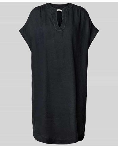 0039 Italy Knielanges Kleid mit Kappärmeln Modell 'Noralie' - Schwarz