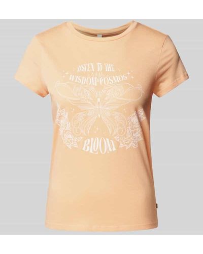 QS T-Shirt mit Motiv-Print und Rundhalsausschnitt - Natur