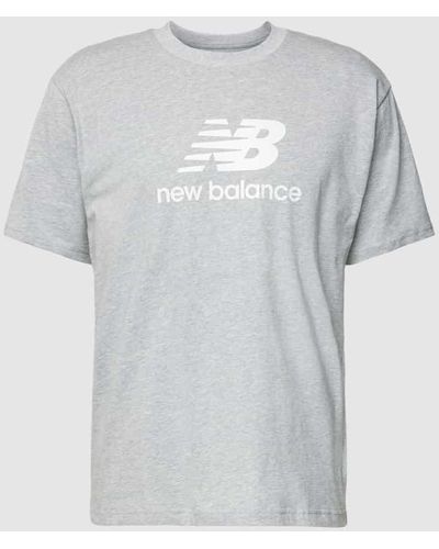 New Balance T-Shirt mit Logo-Print - Grau