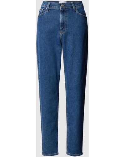 Calvin Klein Mom-Fit Jeans mit Label-Detail - Blau