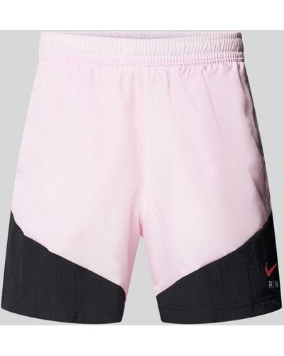 Nike Sweatshorts mit Label-Print - Pink