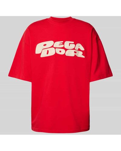 PEGADOR Boxy Fit T-Shirt mit Label-Print - Rot