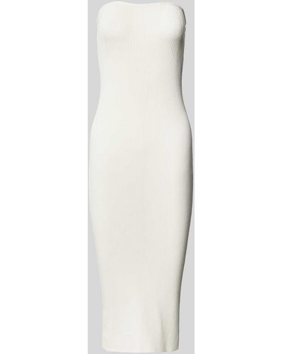 Vero Moda Knielanges Off-Shoulder-Kleid in Ripp-Optik Modell 'WILLOW' - Weiß