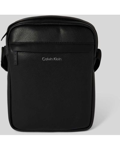 Calvin Klein Umhängetasche mit Label-Detail - Schwarz