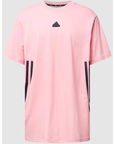 adidas T-Shirt mit Label-Detail - Pink