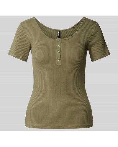 Pieces T-Shirt mit kurzer Druckknopfleiste Modell 'KITTE' - Grün
