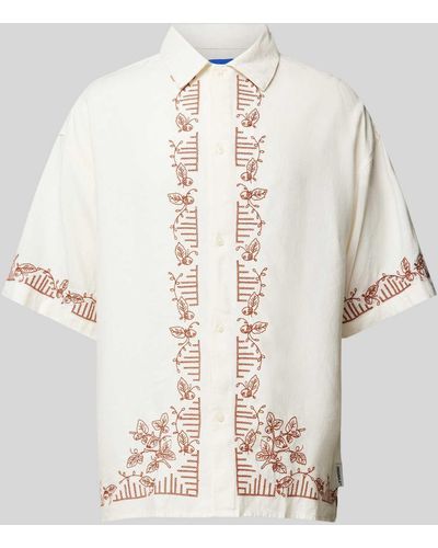 Jack & Jones Freizeithemd mit floralem Muster Modell 'ORMILOS' - Natur