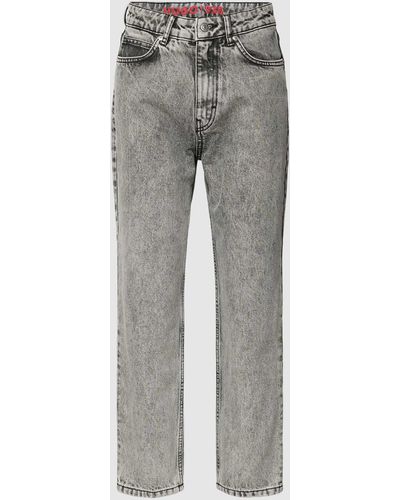 HUGO Straight Leg Jeans im 5-Pocket-Design - Grau