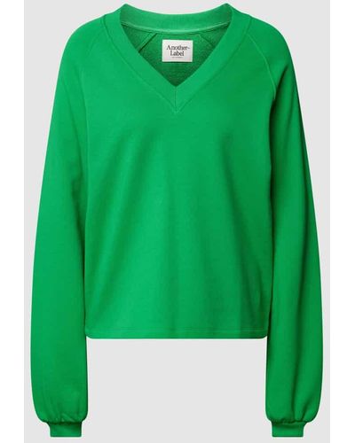Another Label Sweatshirt mit V-Ausschnitt Modell 'Xamira' - Grün