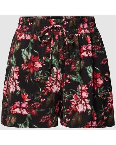 Only Carmakoma PLUS SIZE Shorts mit floralem Muster - Rot