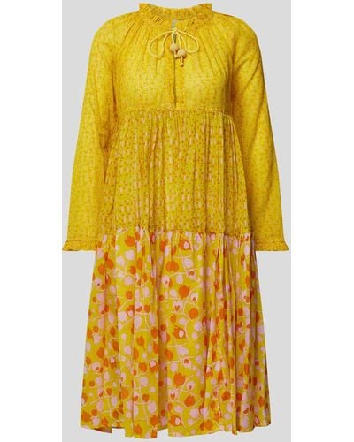 Yvonne S Knielanges Kleid mit Muster-Mix - Gelb