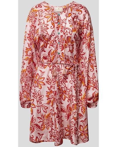 Hannah Artwear Seidenkleid mit floralem Allover-Muster - Weiß