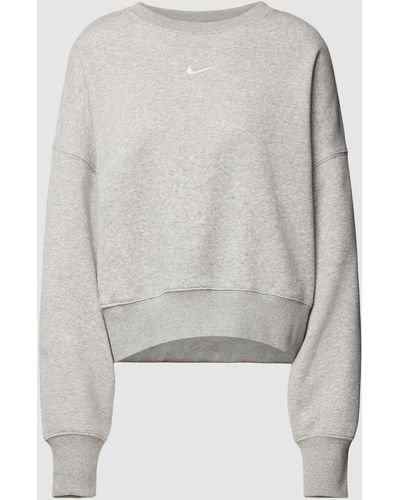 Nike Cropped Sweatshirt mit Label-Stitching - Grau