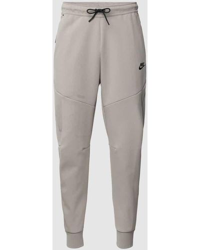 Nike Sweatpants mit Teilungsnähten - Grau