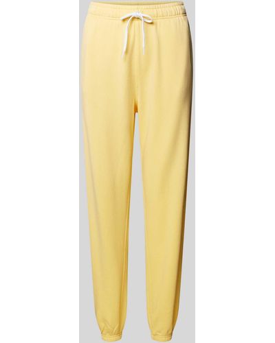 Polo Ralph Lauren Regular Fit Sweatpants Met Logostitching - Geel