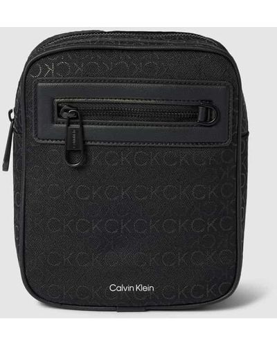 Calvin Klein Crossbody Bag mit Label-Detail - Schwarz