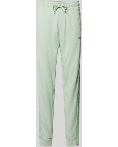 HUGO Regular Fit Sweatpants mit Label-Stitching - Grün