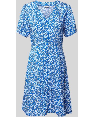 ONLY Hemdblusenkleid aus Viskose mit V-Ausschnitt Modell 'EVIDA' - Blau