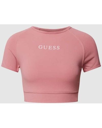 Guess Cropped T-Shirt mit Label-Print Modell 'ALINE' - Pink