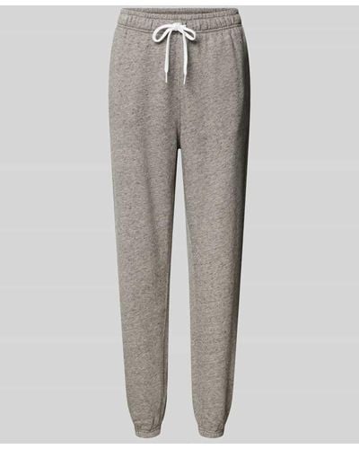 Polo Ralph Lauren Regular Fit Sweatpants mit Logo-Stitching - Grau
