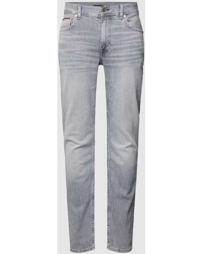 Tommy Hilfiger Straight Fit Jeans im 5-Pocket-Design Modell 'DENTON' - Grau