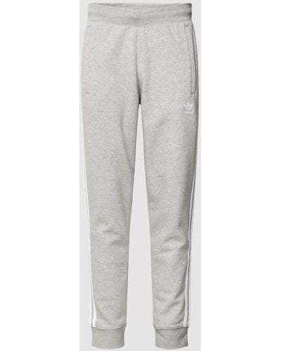 adidas Originals Sweatpants mit Logo-Stitching - Grau