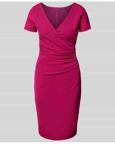 Paradi Knielanges Cocktailkleid mit seitlicher Raffung - Pink