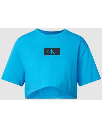 Calvin Klein Cropped T-Shirt mit Label-Print Modell '1996 LOUNGE' - Blau