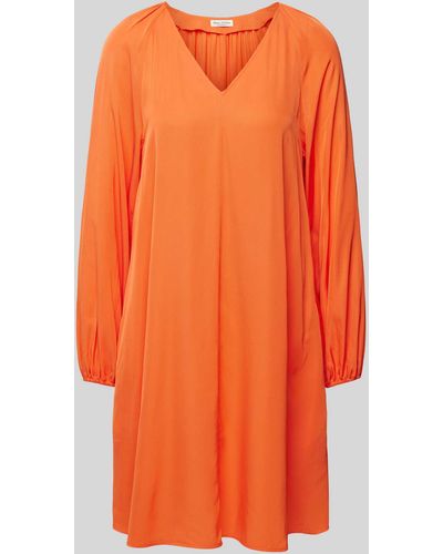 Marc O' Polo Knielanges Kleid aus Viskose mit V-Ausschnitt - Orange