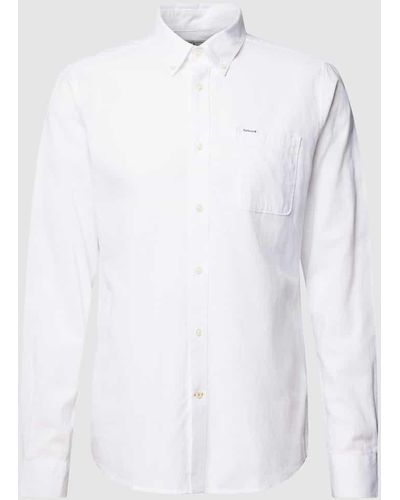Barbour Tailored Fit Leinenhemd mit Brusttasche Modell 'NELSON' - Weiß