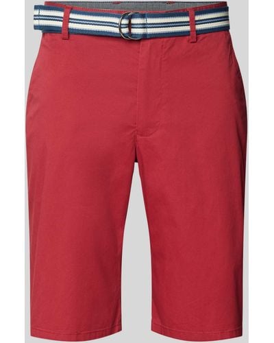 Christian Berg Men Regular Fit Chino-Shorts mit Gürtel - Rot