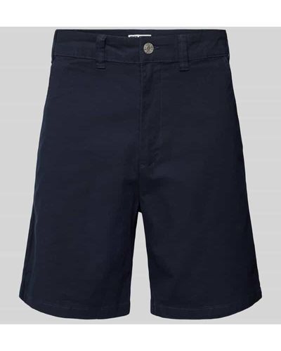 Review Shorts in unifarbenem Design - Blau